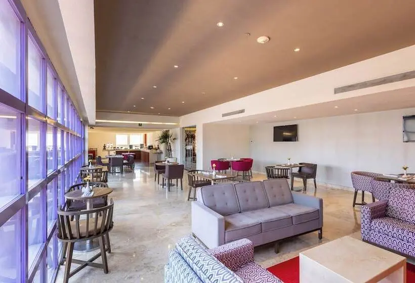 Hotel Barceló Monterrey Valle