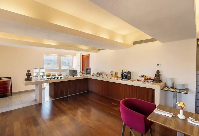 Hotel Barceló Monterrey Valle