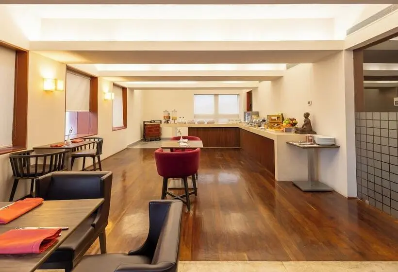 Hotel Barceló Monterrey Valle