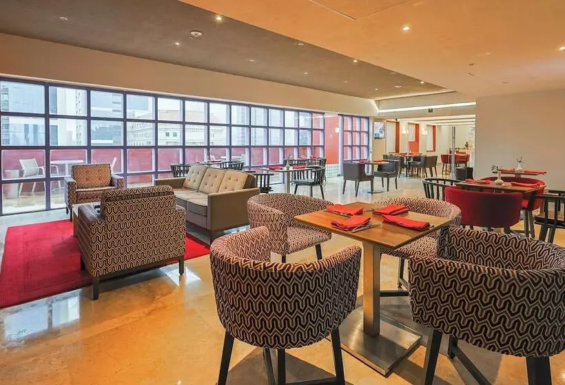 Hotel Barceló Monterrey Valle