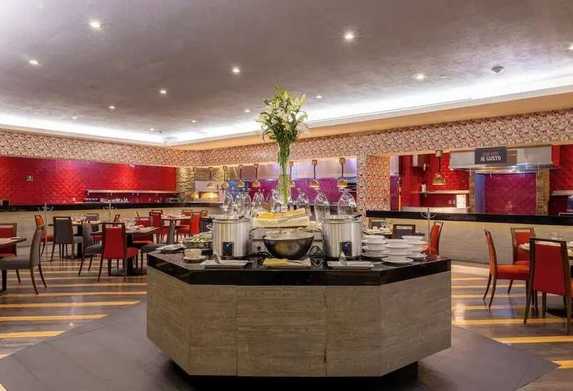 ホテル Barceló Monterrey Valle