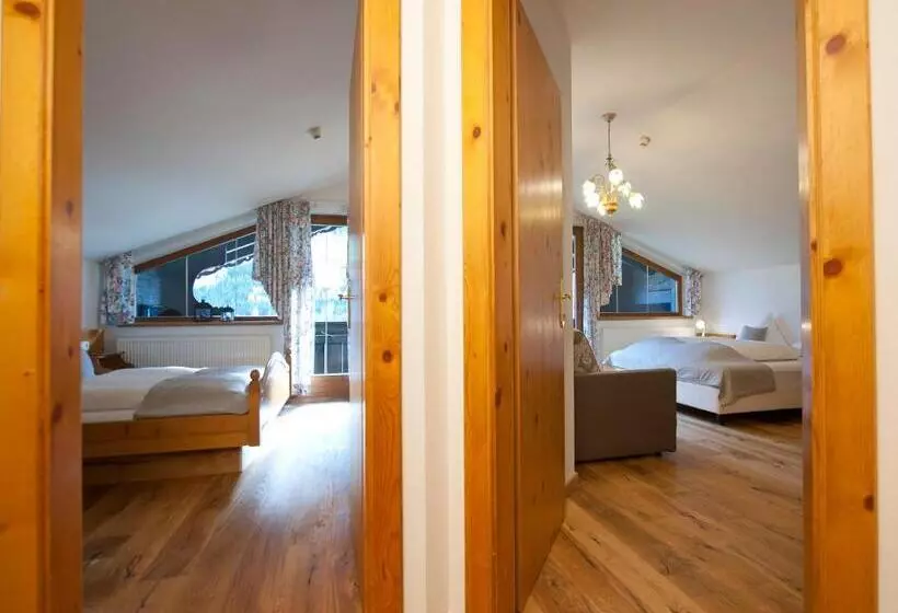 Отель Bergjuwel