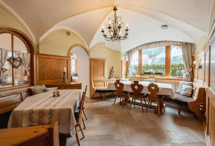 Отель Bergjuwel