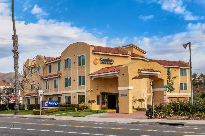 בית מלון כפרי Comfort Inn & Suites Ventura Beach