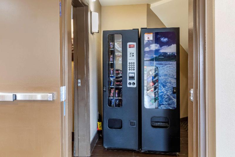 בית מלון כפרי Comfort Inn & Suites Ventura Beach