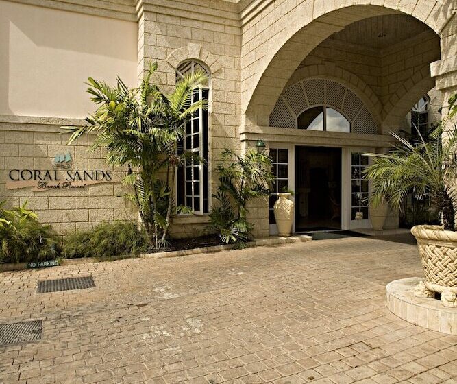 هتل Coral Sands Beach Resort