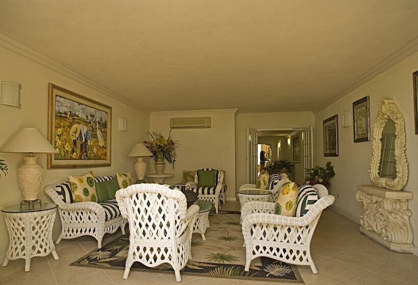 هتل Coral Sands Beach Resort