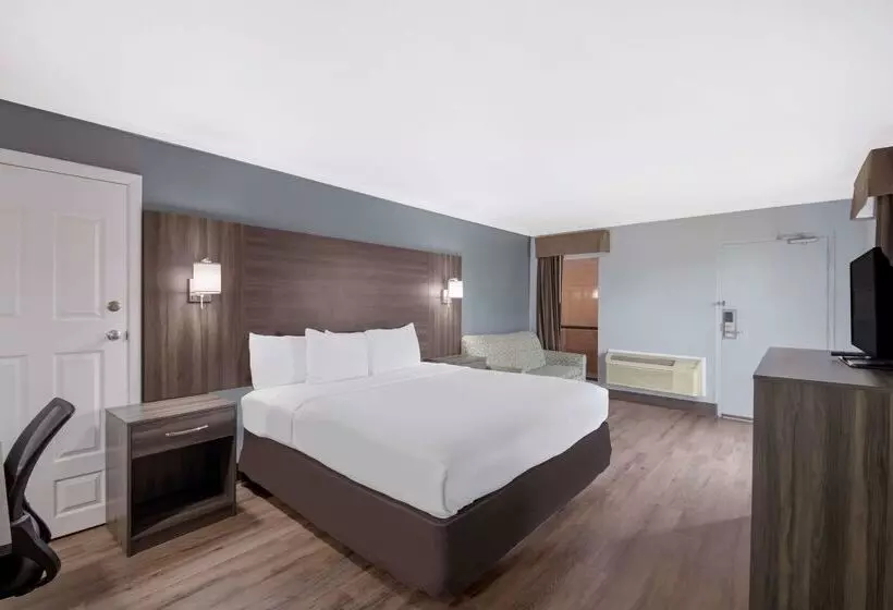 Otel Econo Lodge Near The Domain The Arboretum