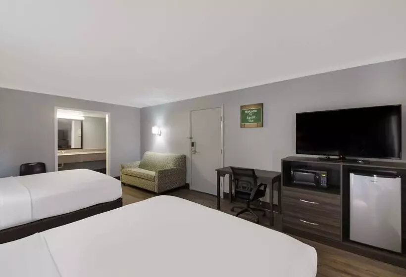 Otel Econo Lodge Near The Domain The Arboretum