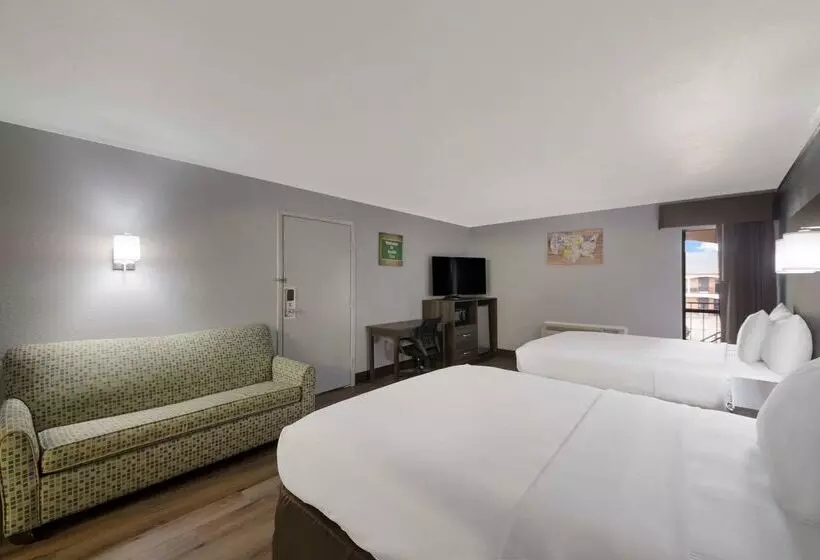 Otel Econo Lodge Near The Domain The Arboretum