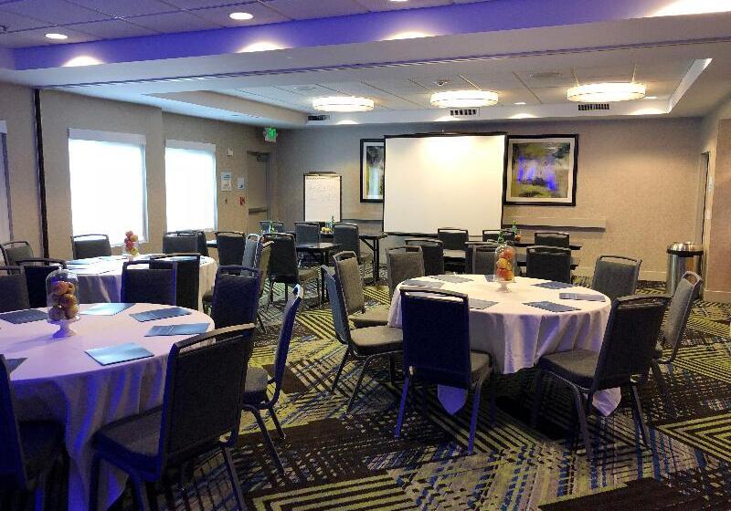 Holiday Inn Express Hotel Sacramento Airport Natomas By Ihg