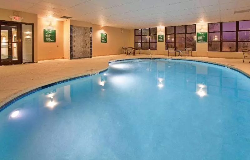 هتل La Quinta By Wyndham Des Moines West Clive