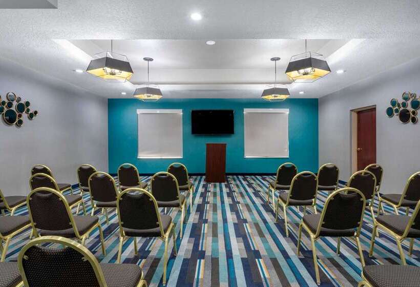 酒店 La Quinta By Wyndham Tampa Central