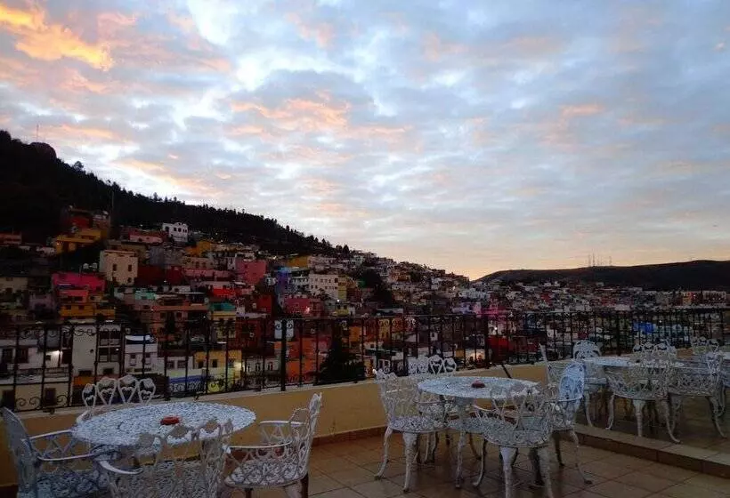 هتل Posada Tolosa