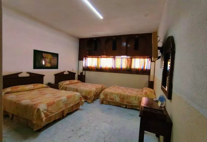 هتل Posada Tolosa