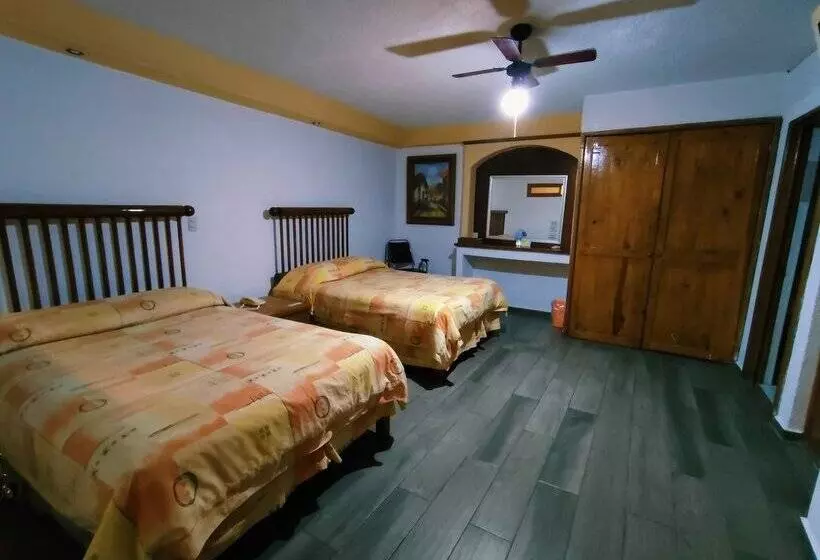 هتل Posada Tolosa