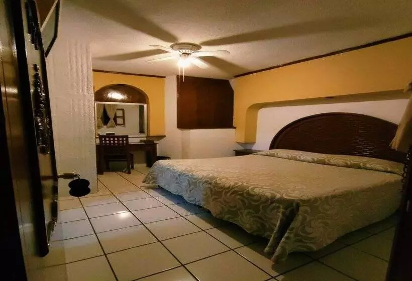 هتل Posada Tolosa