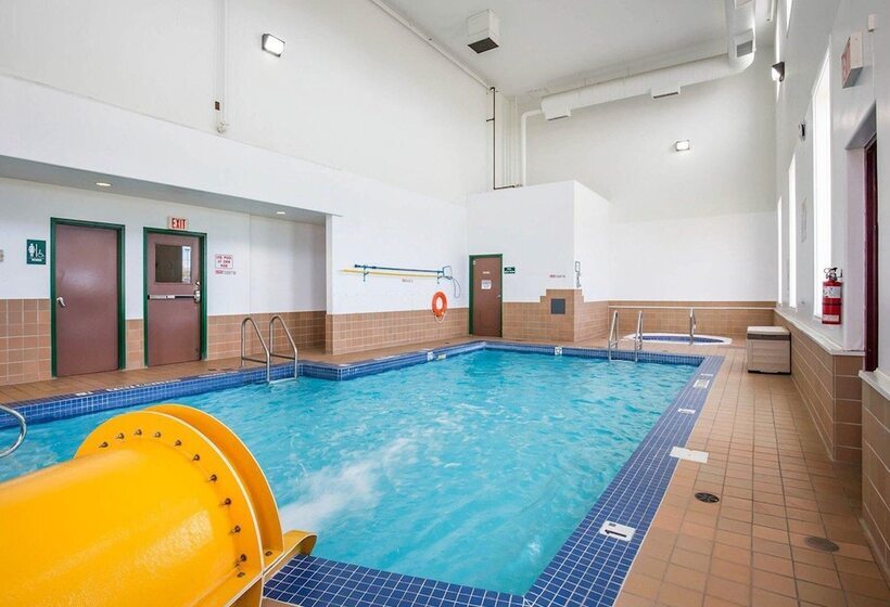 هتل Quality Inn & Suites