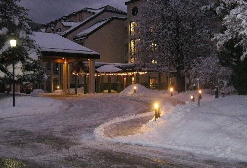 فندق Rivergreen Resort