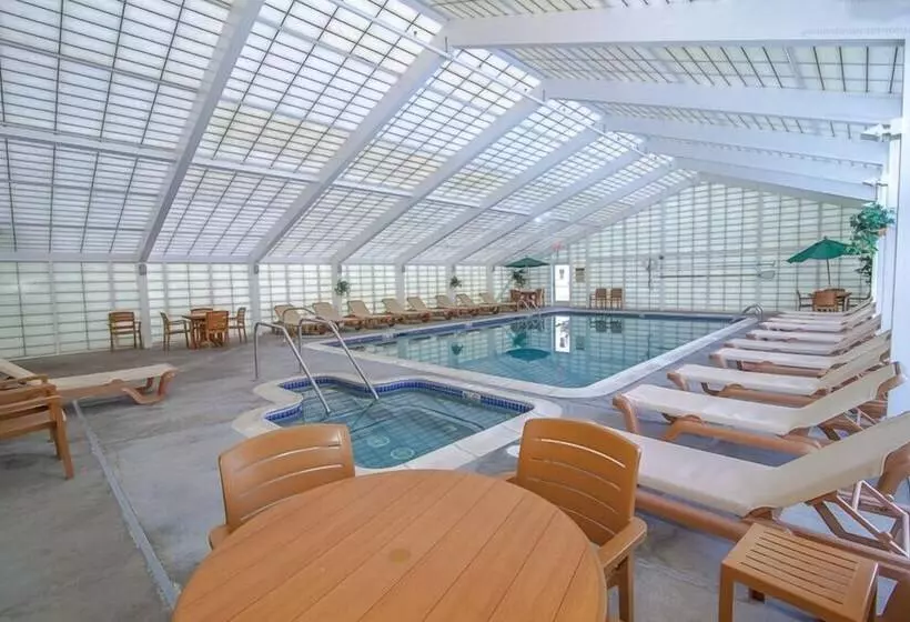 호텔 Rivergreen Resort