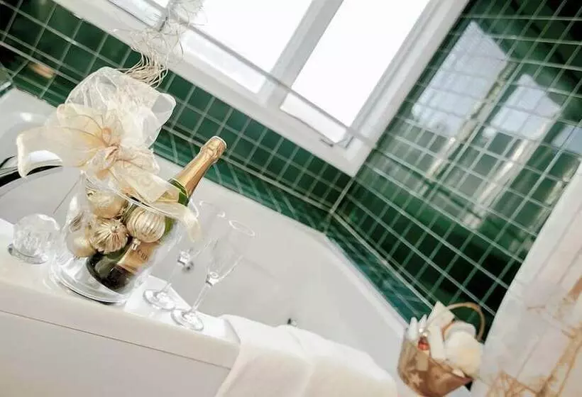 호텔 Rivergreen Resort