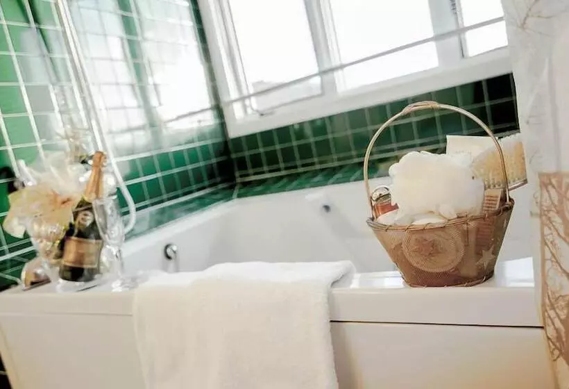 호텔 Rivergreen Resort