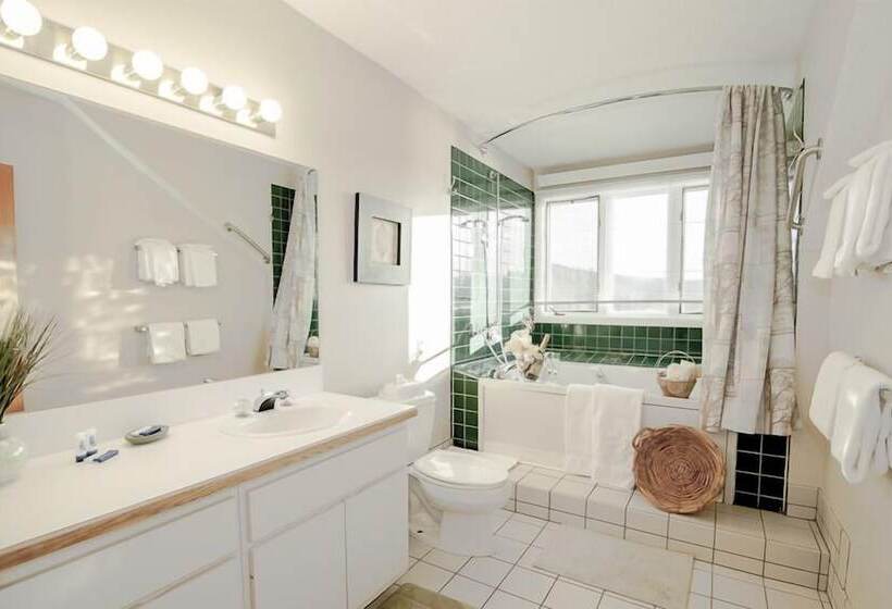 فندق Rivergreen Resort