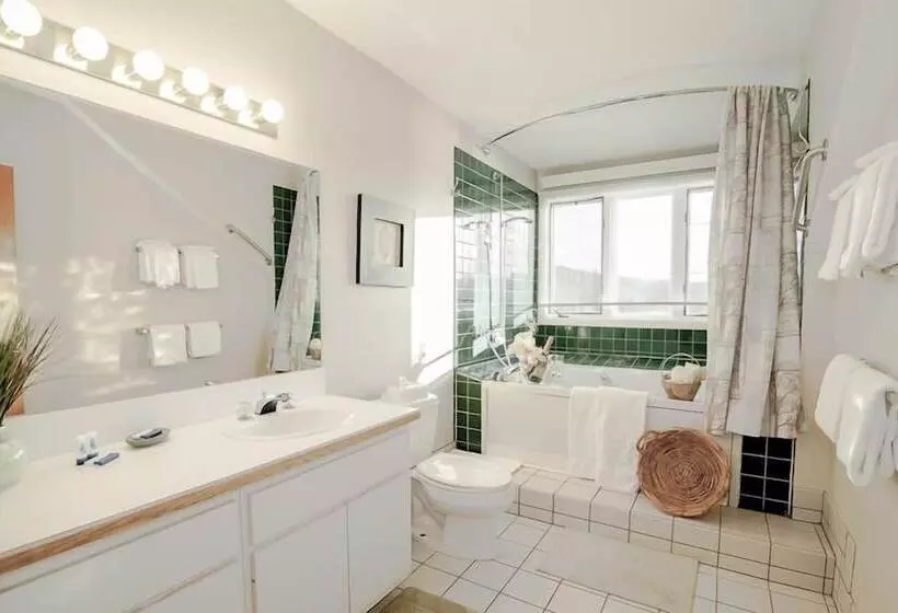 호텔 Rivergreen Resort