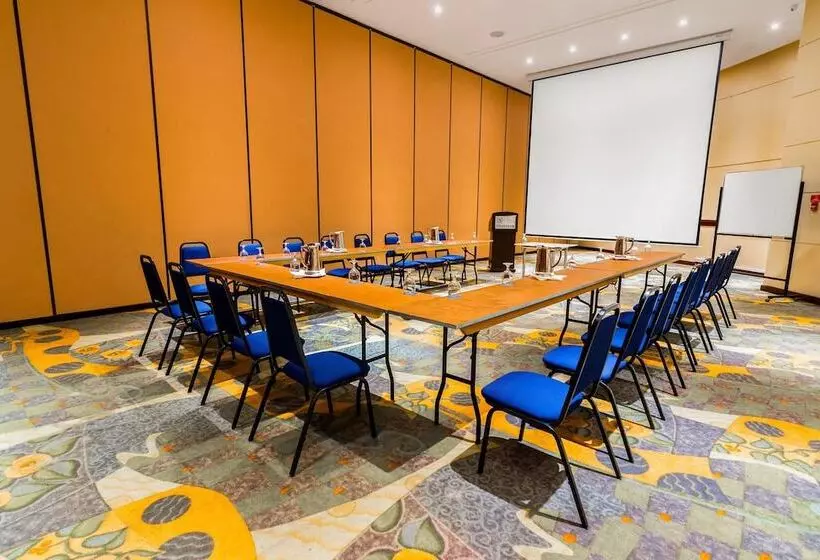 Отель Sheraton Guayaquil