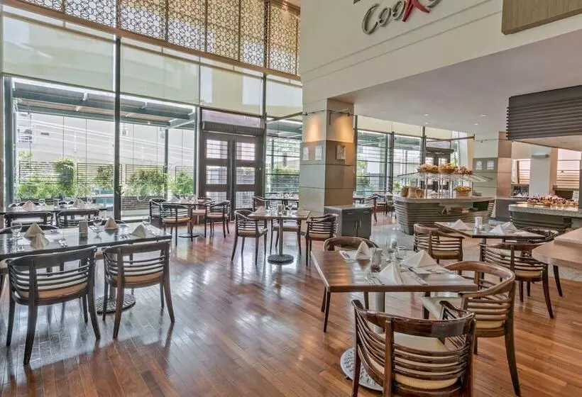 Отель Sheraton Guayaquil