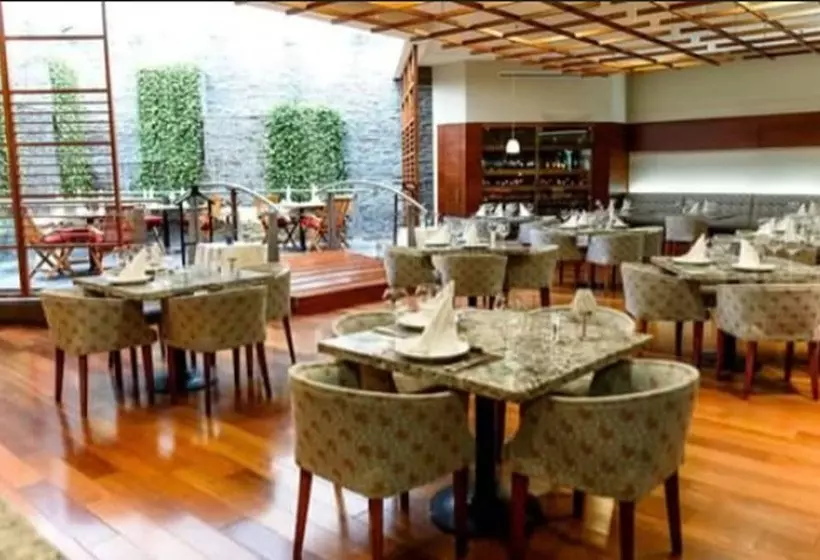 Отель Sheraton Guayaquil