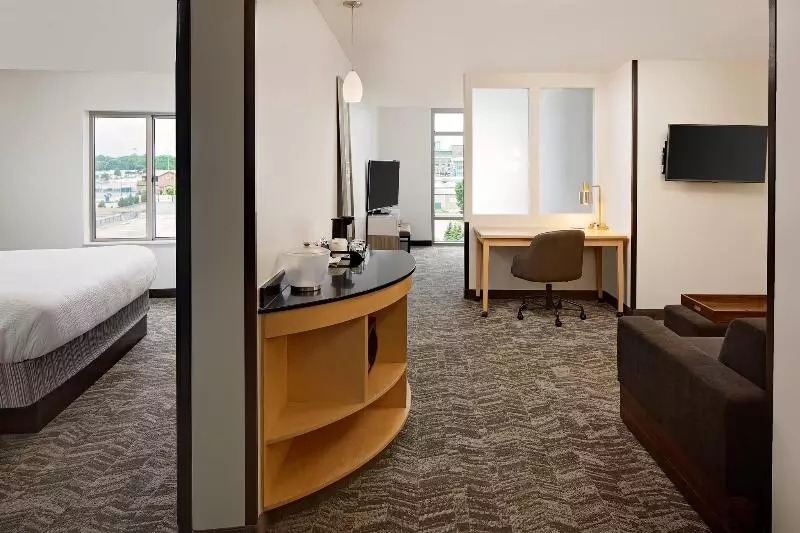 هتل Springhill Suites By Marriott Green Bay