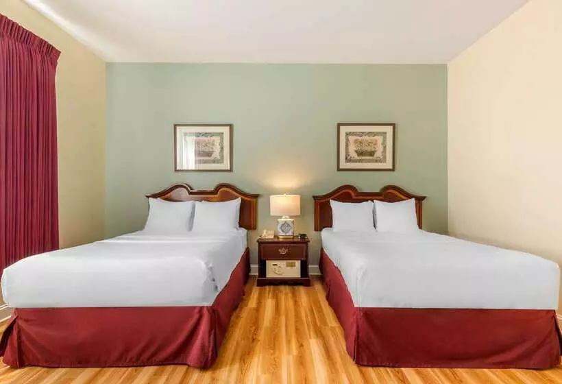 هتل The Carriage House Inn Newport