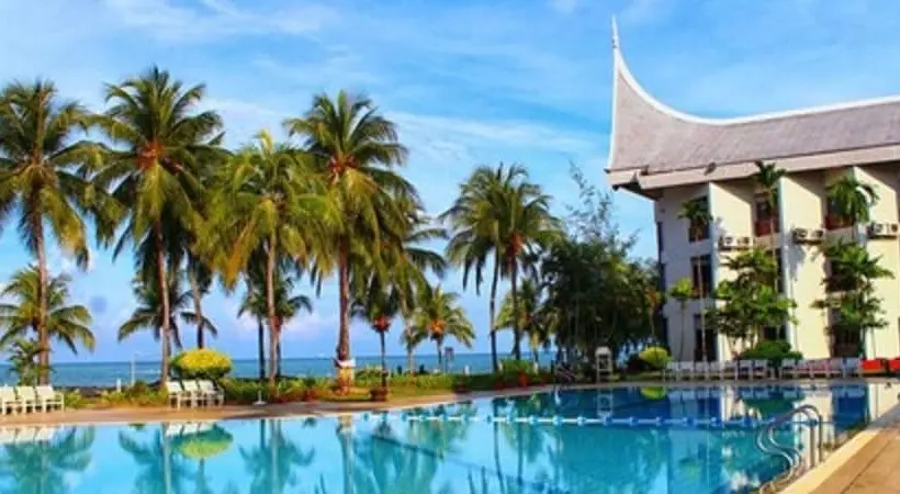 هتل The Grand Beach Resort Port Dickson