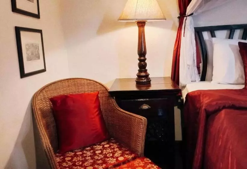 酒店 Tri Yaan Na Ros Colonial House