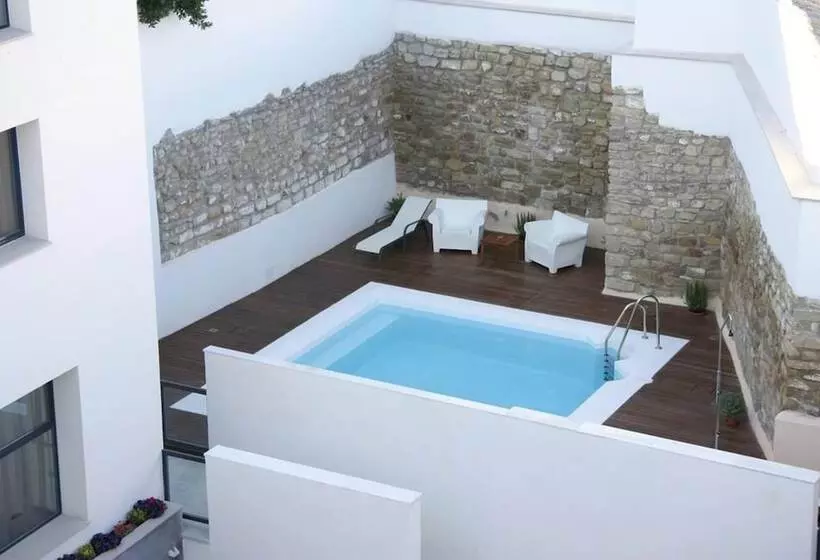 Hotel Yit El Postigo