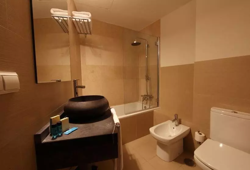 Hotel Yit El Postigo