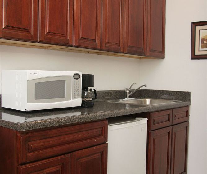 Imperial Court Hotel