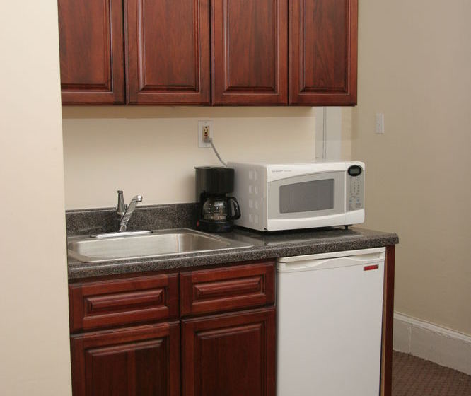 Imperial Court Hotel