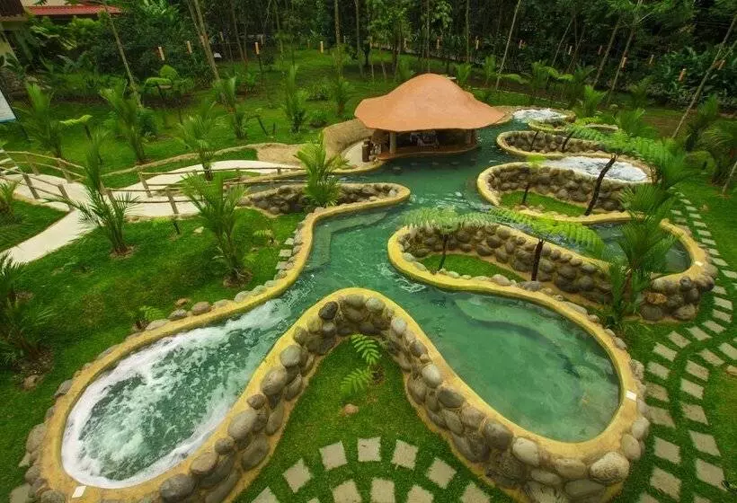 Volcano Lodge Hotel & Thermal Experience