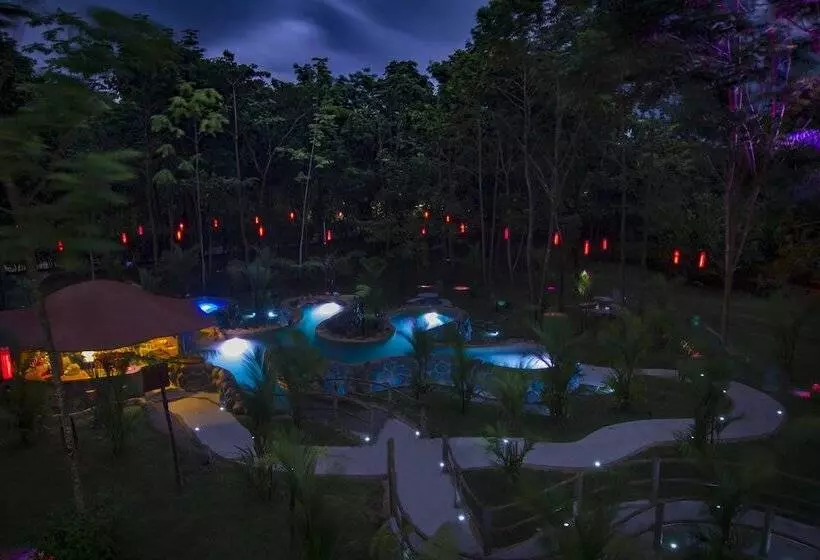 Volcano Lodge Hotel & Thermal Experience