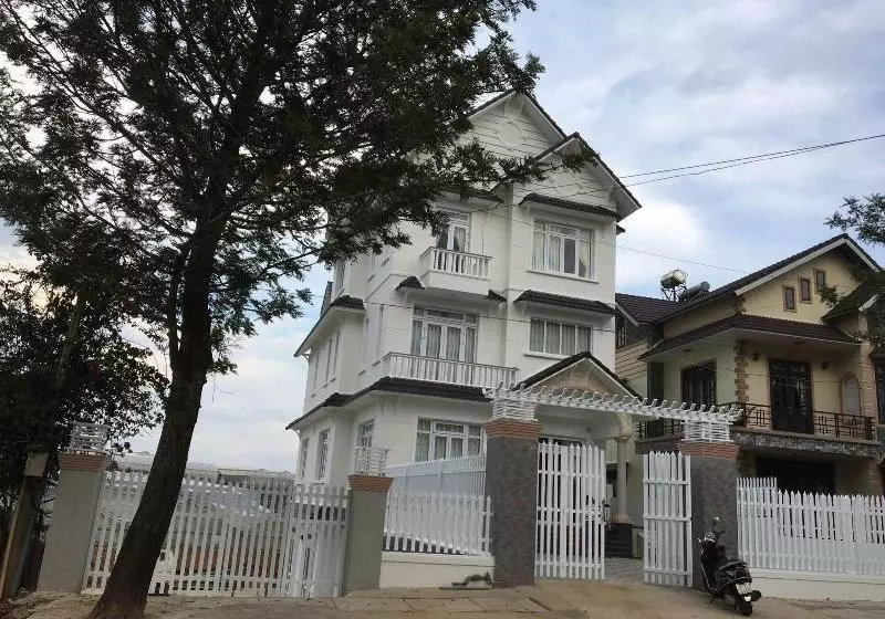 هتل White House Dalat