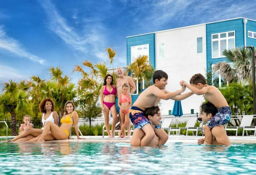 Beautiful Condo Near Disney W Hotel Amenities   7740 1 102