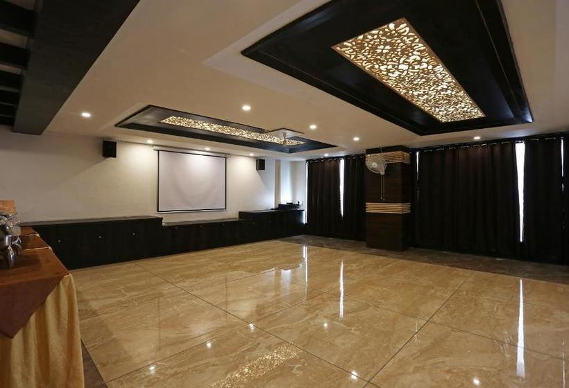 בית מלון כפרי Capital O 11324  The Bentree