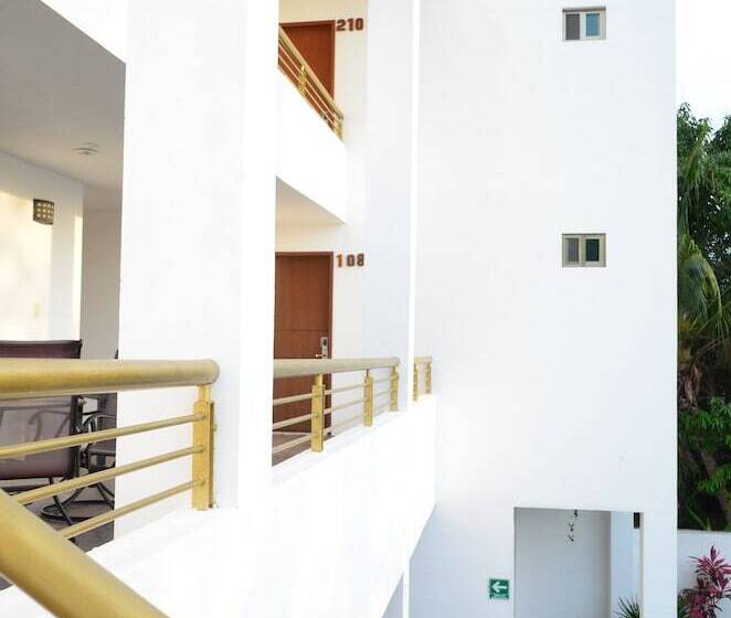 هتل Real Mercedes