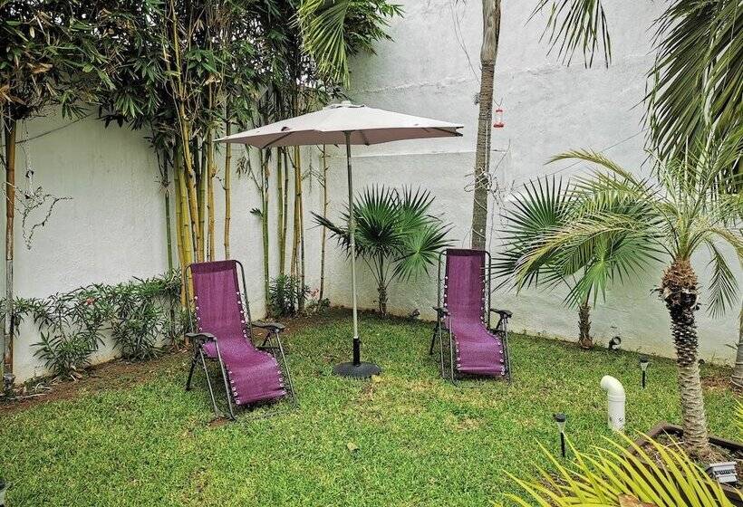 هتل Real Mercedes