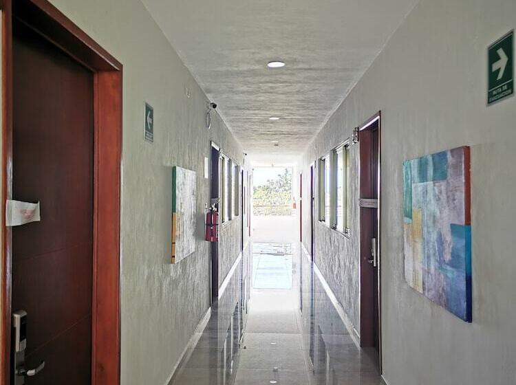 هتل Real Mercedes