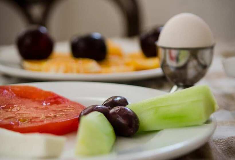 Anema By The Sea Guesthouse