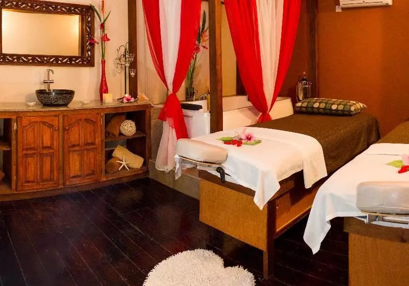 酒店 Bay Gardens Beach Resort & Spa