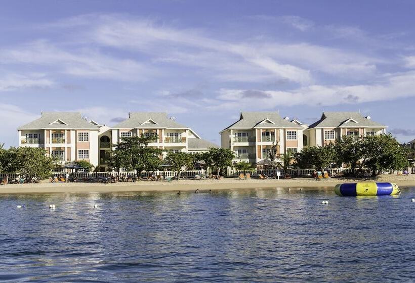 هتل Bay Gardens Beach Resort & Spa